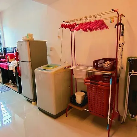 46 Jb Tmn Century 5Room 18Pax Near Ciq Ksl Mall Johor Bahru Exterior photo