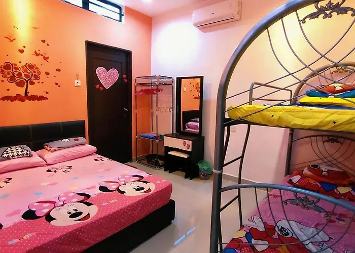 46 Jb Tmn Century 5Room 18Pax Near Ciq Ksl Mall