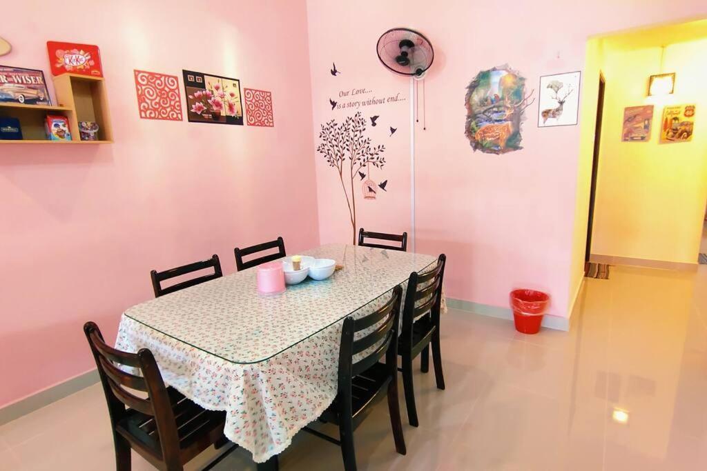 Villa 46 Jb Tmn Century 5room 18pax Near Ciq Ksl Mall